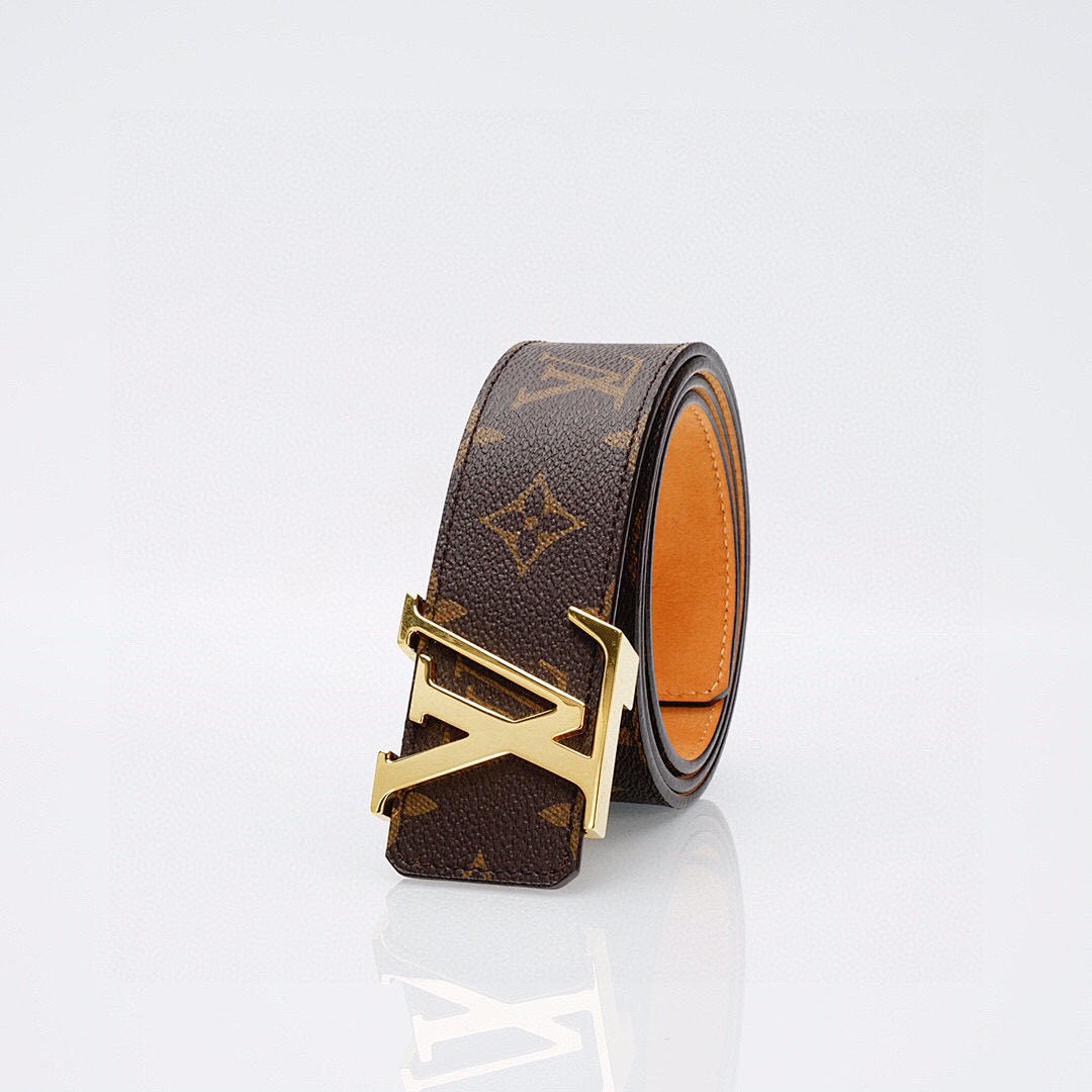 Luukse monogramgordel met goue gespe